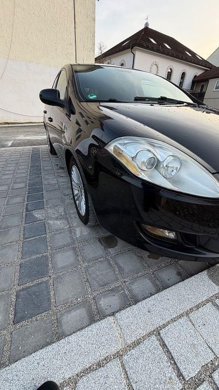 Gebraucht Fiat Bravo Dynamic 120 PS (88 kW) 2009 Schwarz Kleinwagen