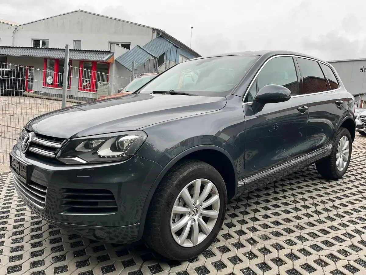 Second-hand VW Touareg 340 CP (250 kW) 2012 Gri SUV