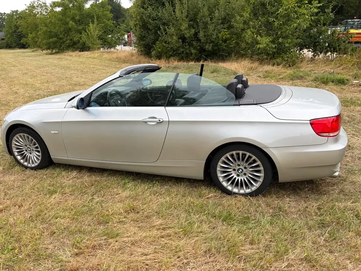 Gebraucht BMW 325 Cabriolet 218 PS (160 kW) 2007 Silber Cabrio