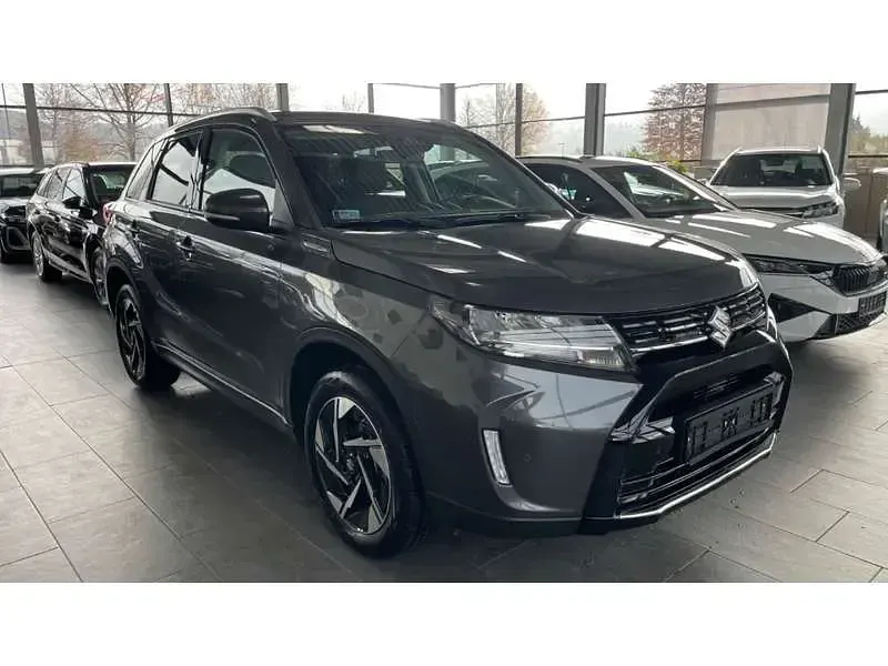 Gebraucht Suzuki Vitara Comfort+ 110 PS (80 kW) 2025 Grau SUV