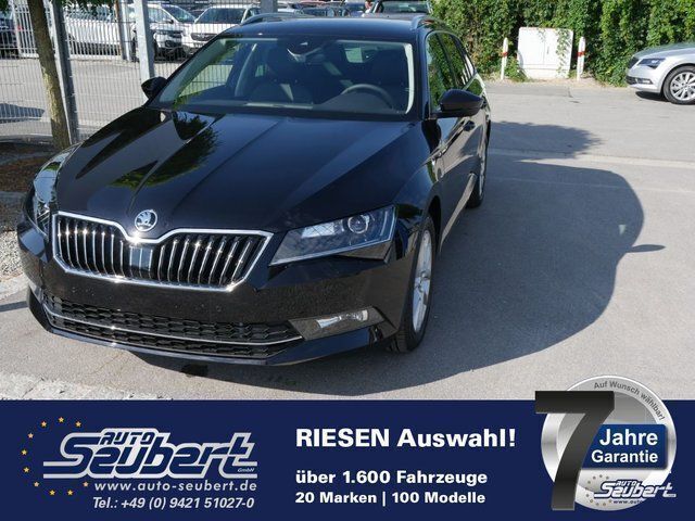 Schwarz metallic Gebraucht 2019 Skoda Superb Style Kombi | 29.490 € (Etwas zu teuer) - Bild 1/4