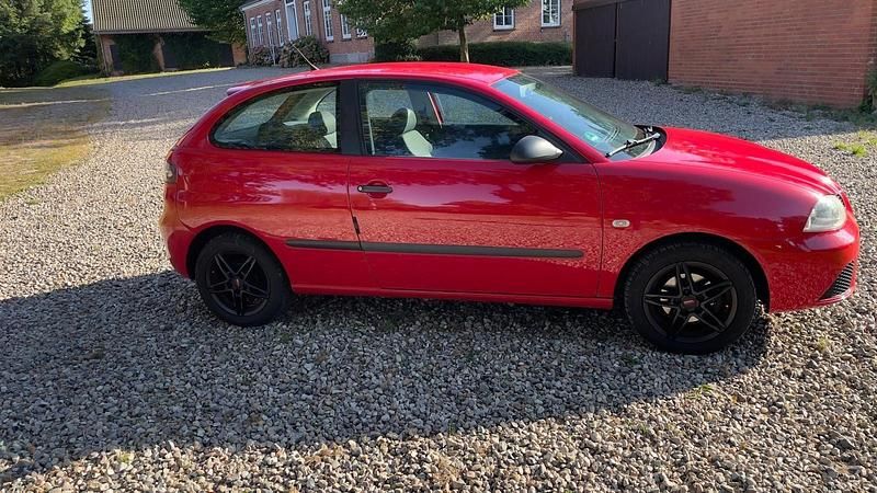 Gebraucht Seat Ibiza 60 PS (44 kW) 2008 Rot Limousine