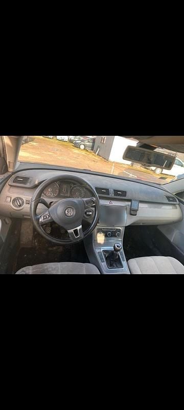 Gebraucht VW Passat 140 PS (102 kW) 2010 Silber Kombi