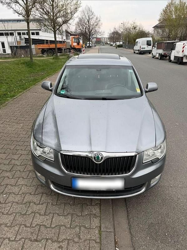Gebraucht Skoda Superb Ambition 170 PS (125 kW) 2008 Grau Limousine