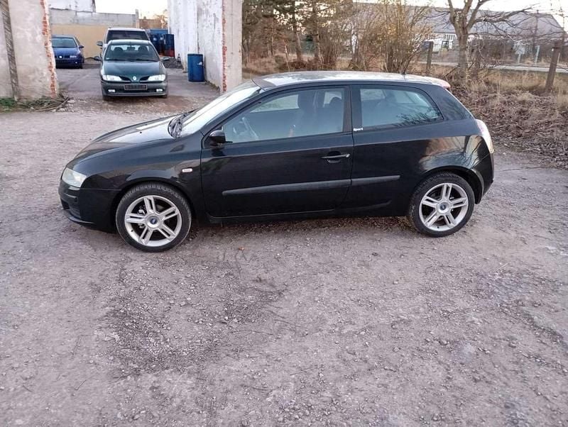 Gebraucht Fiat Stilo 103 PS (75 kW) 2004 Schwarz Limousine