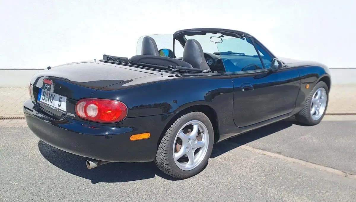 Gebraucht Mazda MX5 110 PS (80 kW) 2001 Schwarz Cabrio