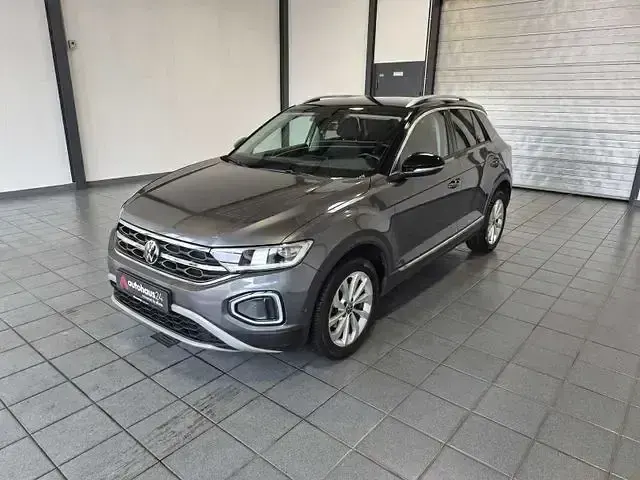 Gebraucht VW T-Roc Style 150 PS (110 kW) 2023 Grau SUV