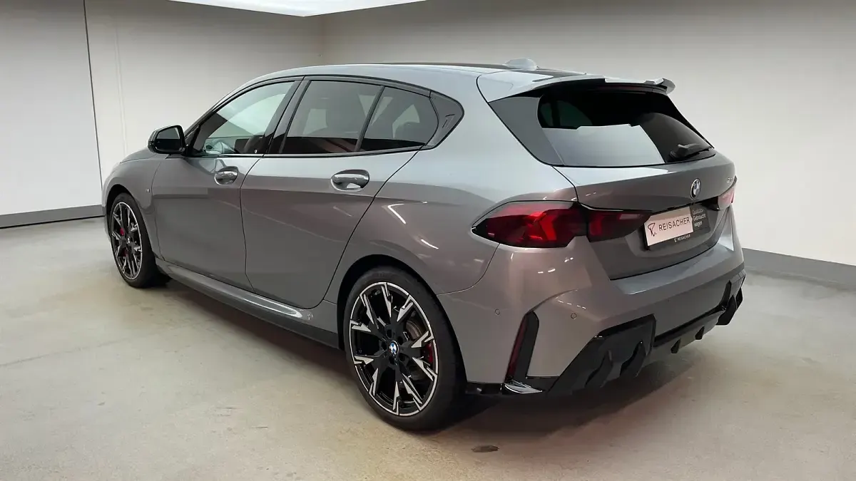 Gebraucht BMW 120 Efficient Dynamics 163 PS (119 kW) 2025 Skyscraper grau metallic Kleinwagen