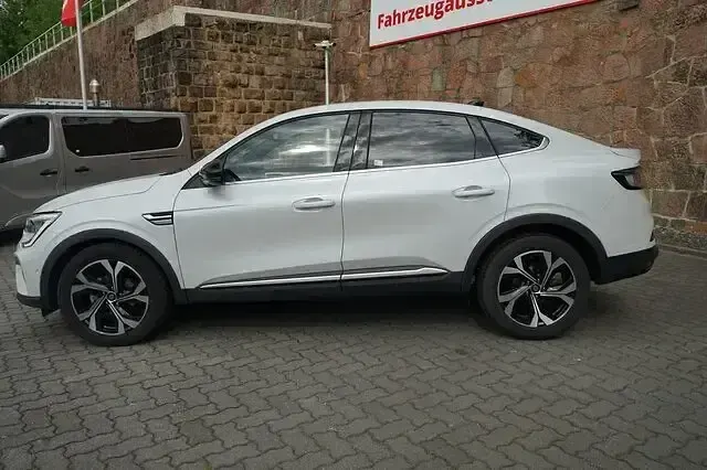 Gebraucht Renault Arkana Techno 140 PS (102 kW) 2024 Weiß SUV