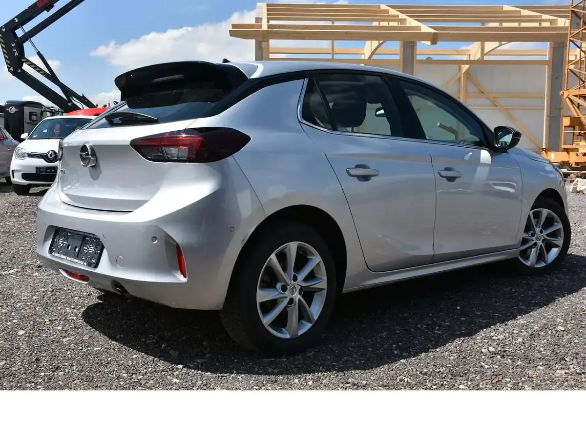 Gebraucht Opel Corsa Elegance 101 PS (74 kW) 2023 Silber Kleinwagen
