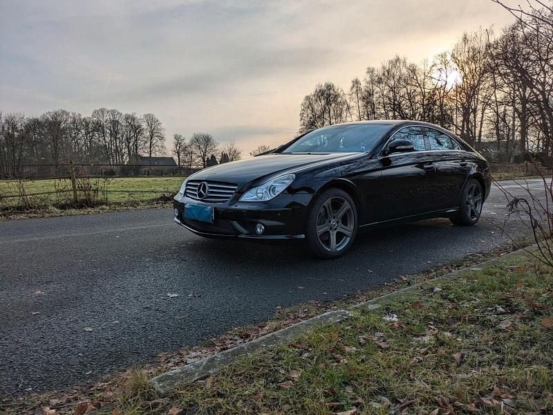 Schwarz Gebraucht 2005 Mercedes CLS320 Coupé | 7.999 € (Guter Preis) - Bild 1/4
