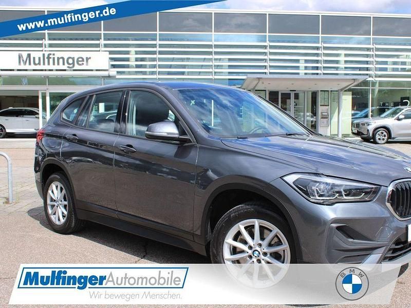 Mineral grau Gebraucht 2022 BMW X1 Advantage SUV | 23.950 € (Guter Preis) - Bild 1/4