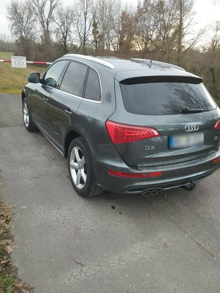 Gebraucht Audi Q5 175 PS (128 kW) 2012 Grau SUV