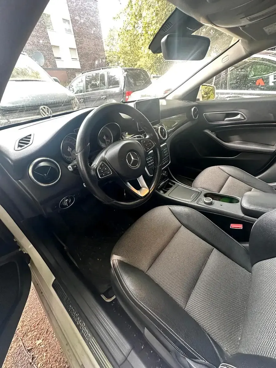 Gebraucht Mercedes CLA200 140 PS (102 kW) 2015 Coupé