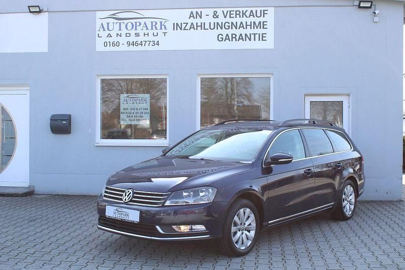 Gebraucht VW Passat Comfortline 122 PS (89 kW) 2012 Blau Kombi