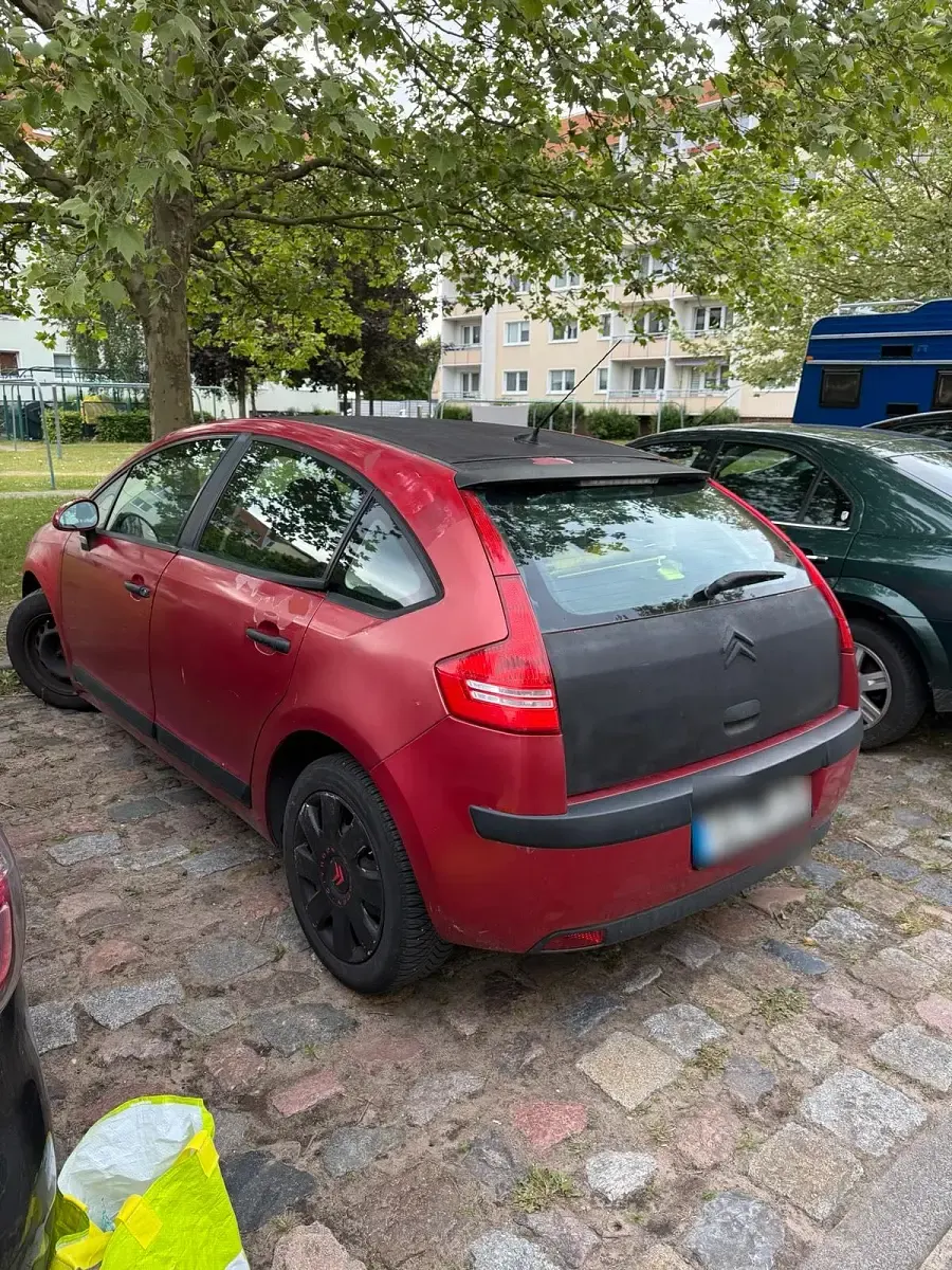 Gebraucht Citroën C4 88 PS (64 kW) 2007 Rot Limousine