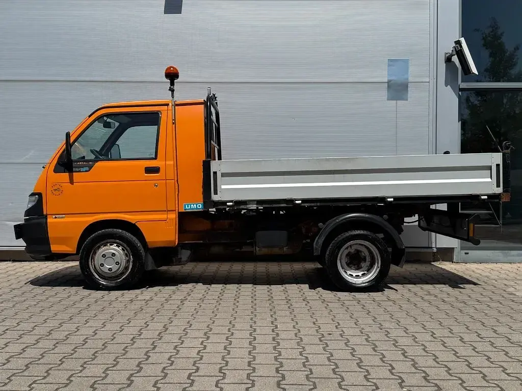 Gebraucht Piaggio Porter 83 PS (61 kW) 2018 Orange