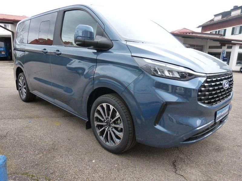 Gebraucht Ford Tourneo 150 PS (110 kW) 2024 Blau Van / Kleinbus