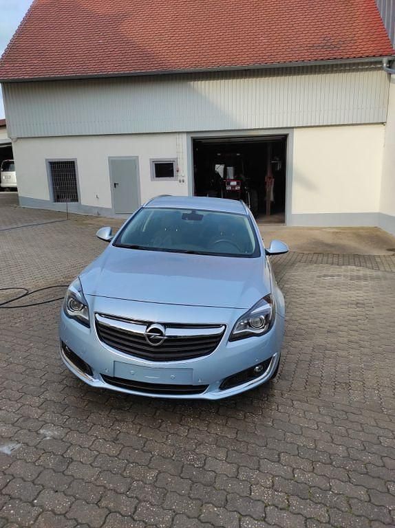 Gebraucht Opel Insignia 163 PS (119 kW) 2015 Silber Kombi