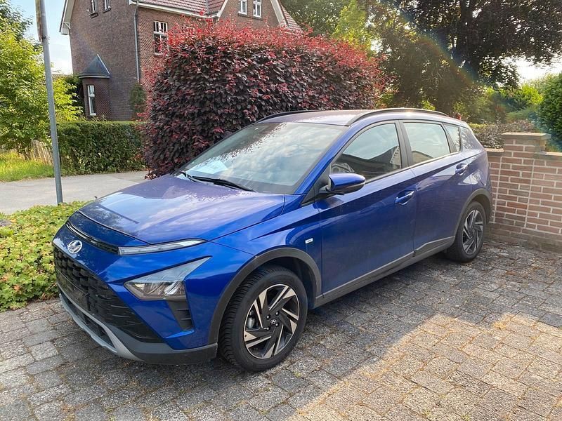 Blau Gebraucht 2024 Hyundai Bayon SUV | 24.500 € (Teuer) - Bild 1/4