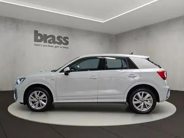 Gebraucht Audi Q2 S-Line 150 PS (110 kW) 2025 Gletscherweiß metallic SUV