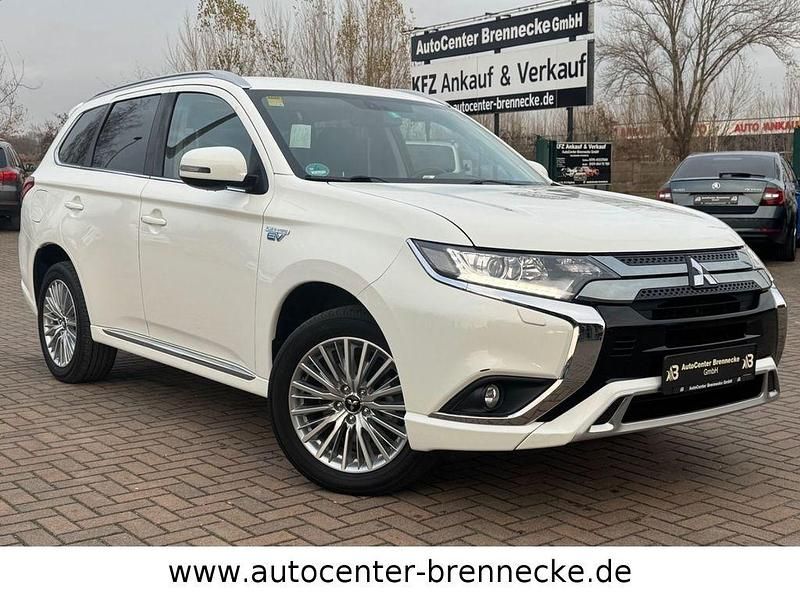 Weiß Gebraucht 2019 Mitsubishi Outlander P-HEV Basis SUV | 17.950 € (Fairer Preis) - Bild 1/4
