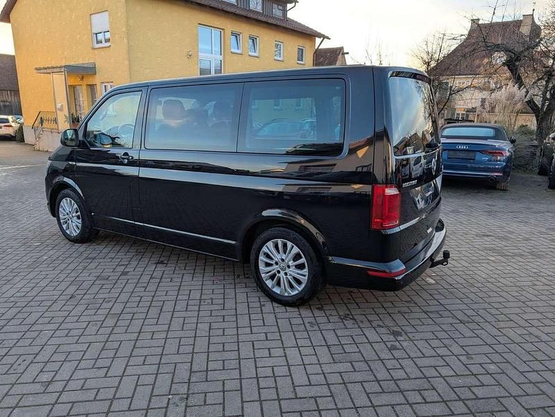 Gebraucht VW Multivan Trendline 150 PS (110 kW) 2016 Schwarz Van