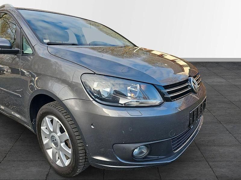 Gebraucht VW Touran Life 105 PS (77 kW) 2014 Grau Van / Kleinbus