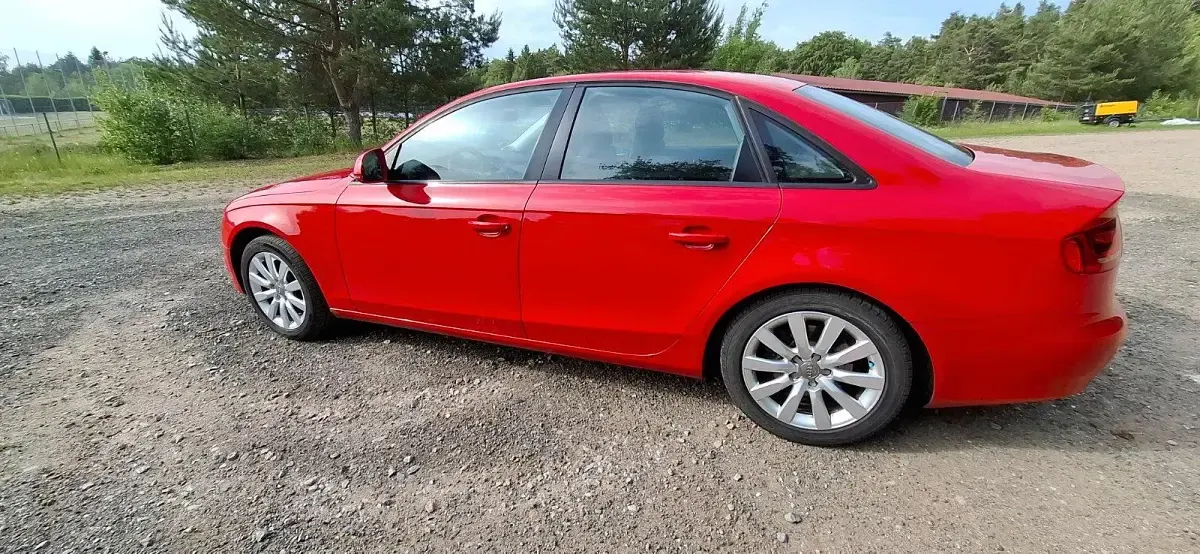 Używany Audi A4 160 KM (117 kW) 2008 Czerwony Sedan/Limuzyna