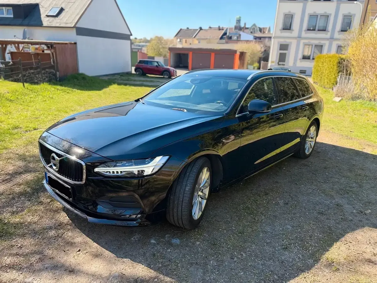 Second-hand Volvo V90 150 CP (110 kW) 2020 Negru Break
