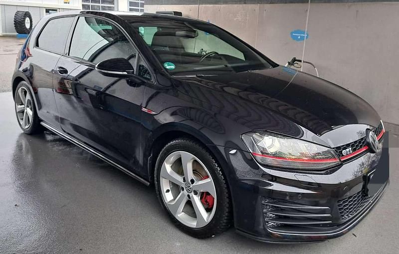 Gebraucht VW Golf VII GTI 220 PS (161 kW) 2016 Schwarz Limousine