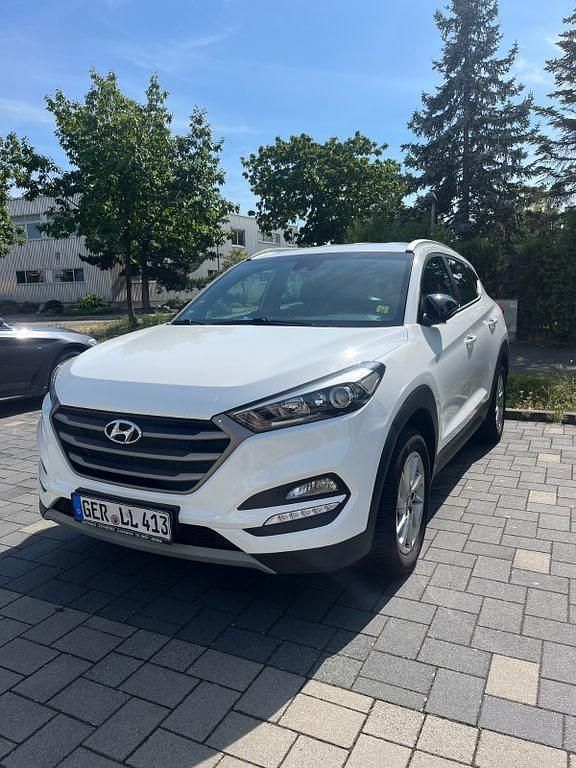 Weiß Gebraucht 2017 Hyundai Tucson SUV | 15.600 € (Fairer Preis) - Bild 1/4