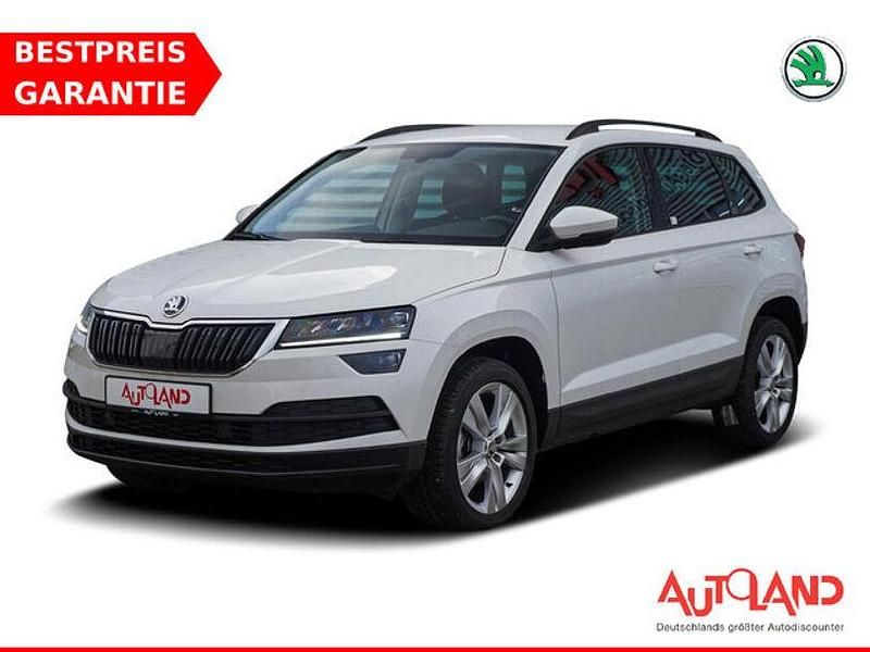 Weiss Gebraucht 2021 Skoda Karoq Style SUV | 22.490 € (Fairer Preis) - Bild 1/4