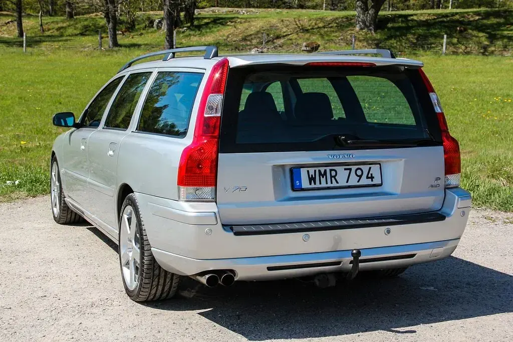 Second-hand Volvo V70 299 CP (219 kW) 2005 Argintiu Break