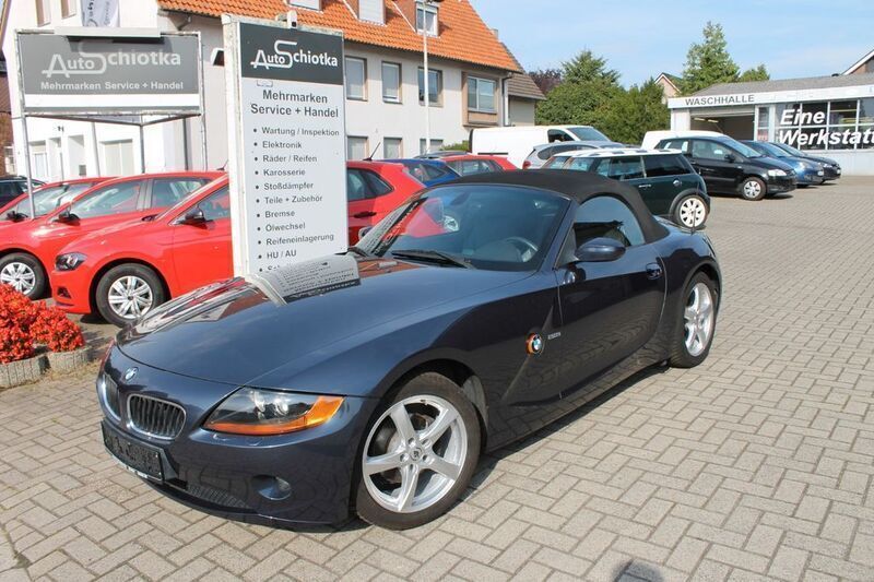 Blau Gebraucht 2005 BMW Z4 Sport Line Cabrio | 12.999 € (Fairer Preis) - Bild 1/4