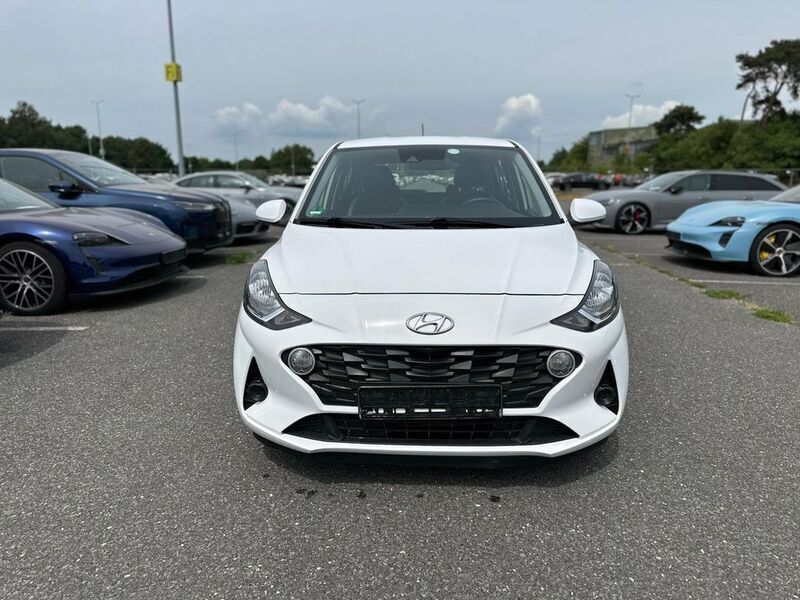Gebraucht Hyundai i10 Select 67 PS (49 kW) 2020 Weiß Kleinwagen