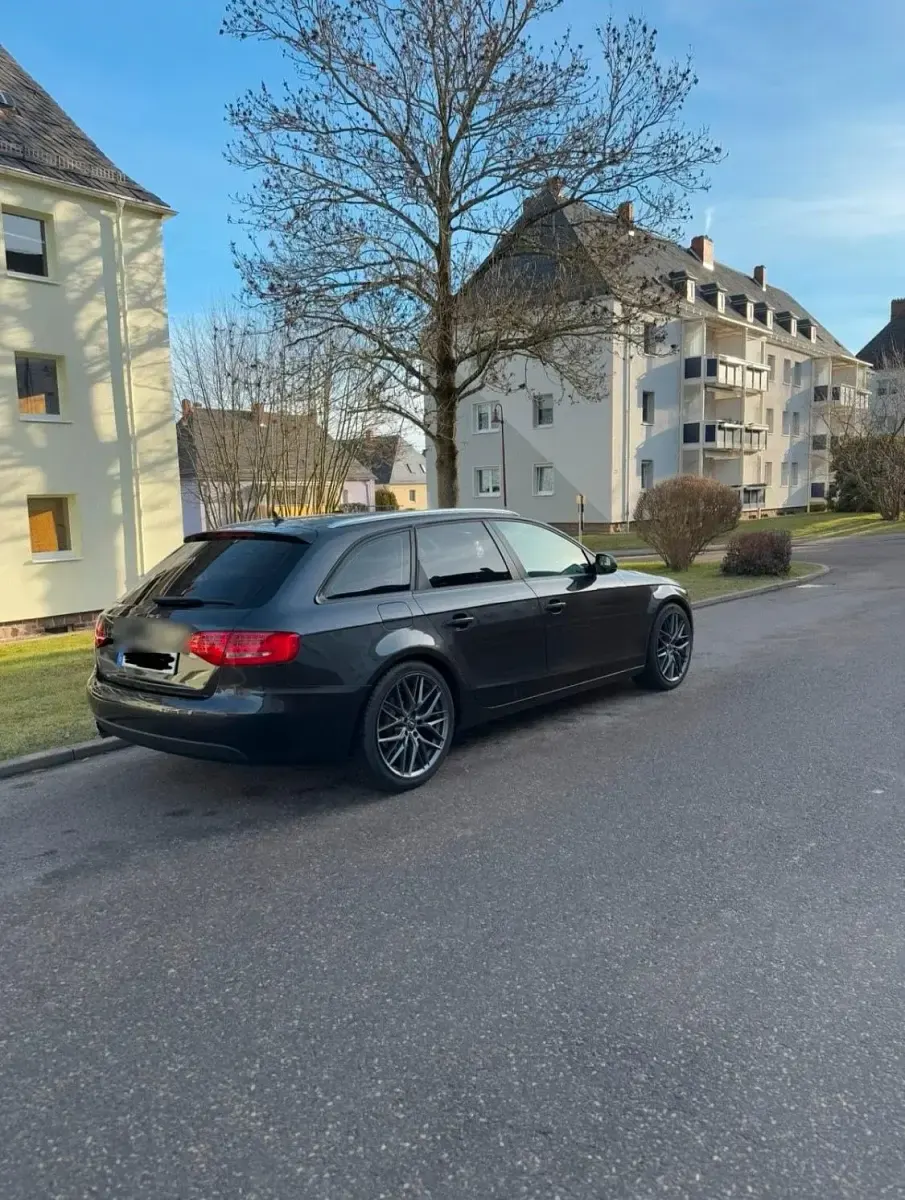 Gebraucht Audi A4 140 PS (102 kW) 2010 Andere farben Kombi