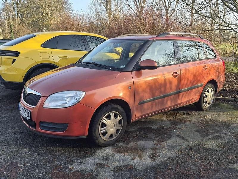 Gebraucht Skoda Fabia Classic 69 PS (50 kW) 2009 Orange Kombi