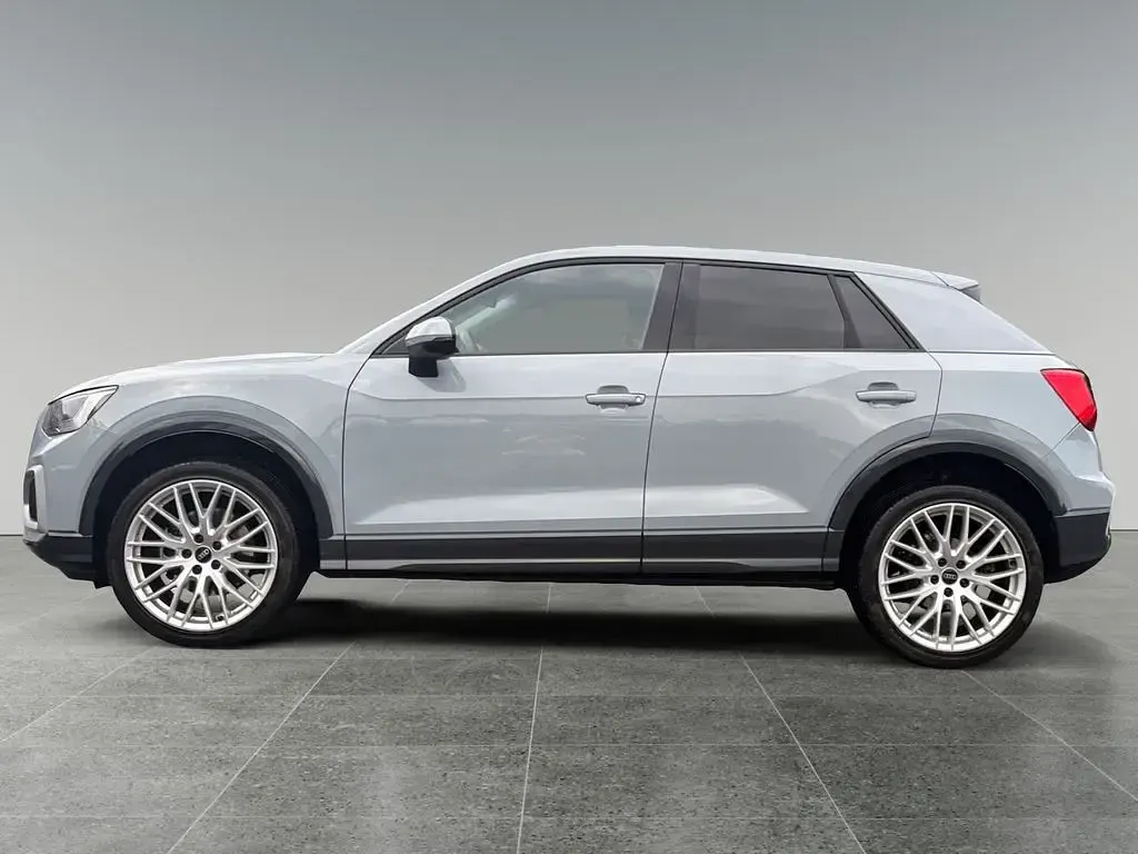 Gebraucht Audi Q2 Advanced 150 PS (110 kW) 2025 Pfeilgrau perleffekt SUV