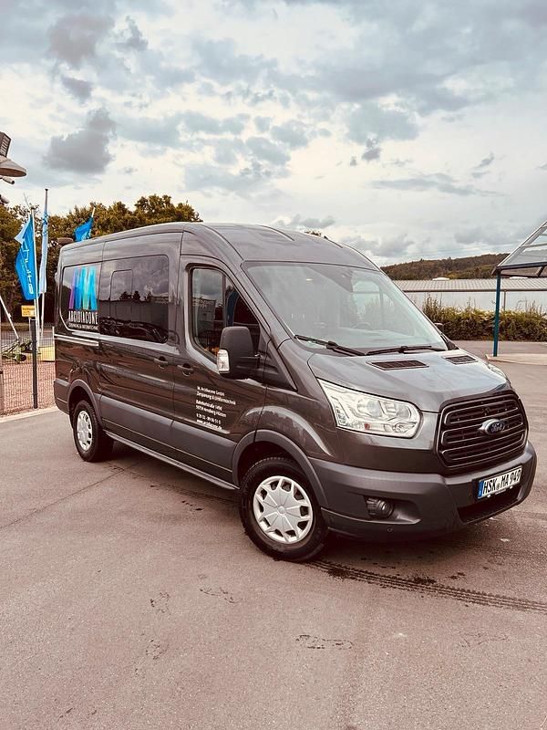 Grau Gebraucht 2018 Ford Transit Van / Kleinbus | 17.999 € - Bild 1/4