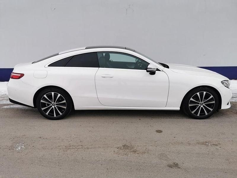 Gebraucht Mercedes E200 Avantgarde 197 PS (144 kW) 2019 Polarweiss  unilack Coupé