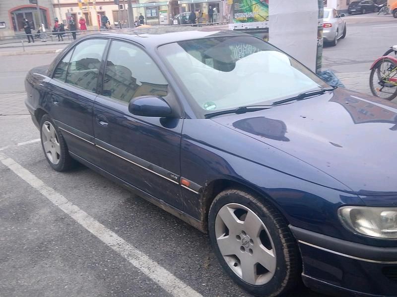 Gebraucht Opel Omega 211 PS (155 kW) 1998 Blau Limousine