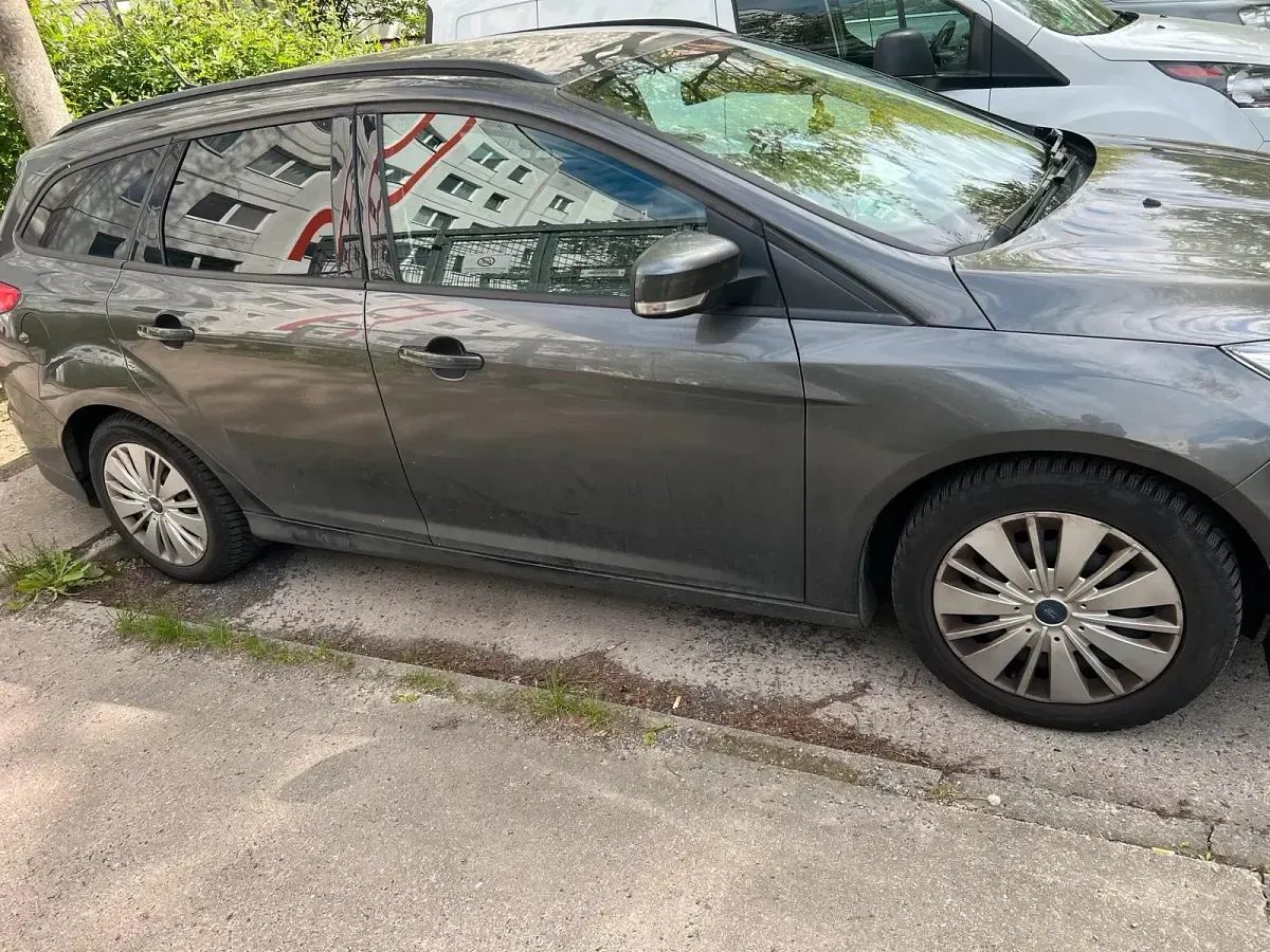 Used Ford Focus 125 HP (91 kW) 2016 Grey Estate