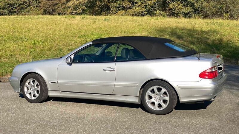 Silber Gebraucht 2002 Mercedes CLK200 Elegance Cabrio | 10.000 € (Etwas zu teuer) - Bild 1/4