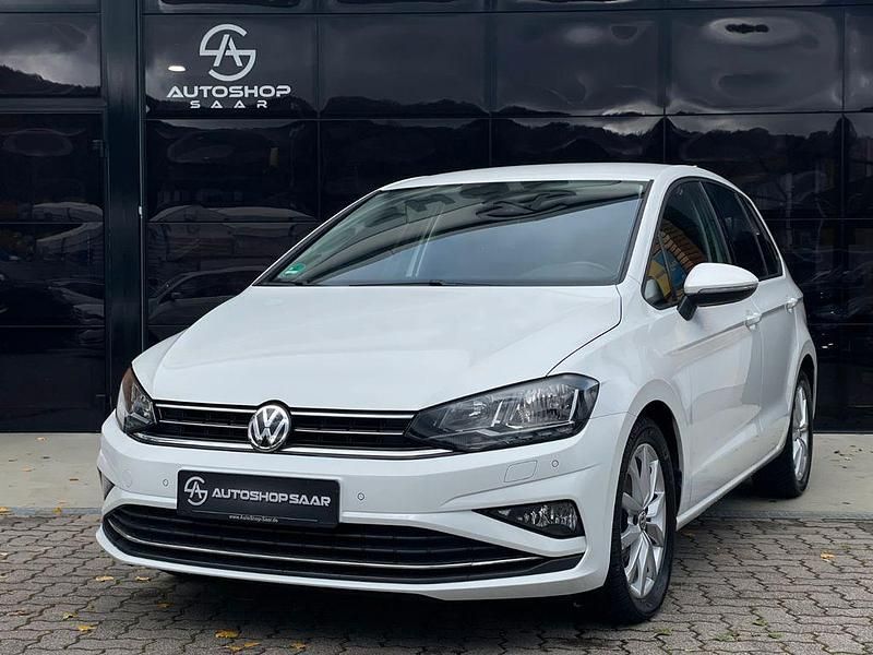 Weiß Gebraucht 2018 VW Golf Sportsvan Join Van / Kleinbus | 14.990 € (Superpreis) - Bild 1/4