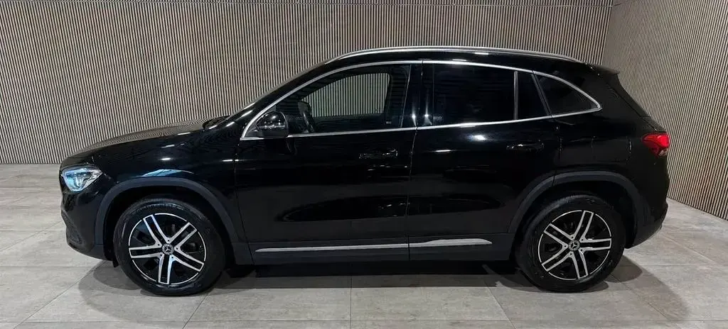 Gebraucht Mercedes GLA200 163 PS (119 kW) 2022 Schwarz SUV