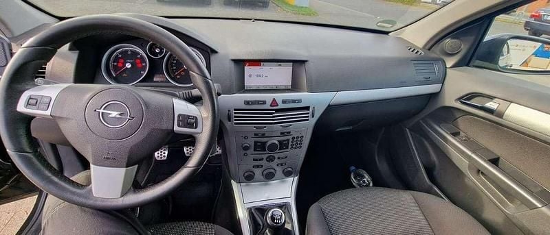 Gebraucht Opel Astra GTC Sport 150 PS (110 kW) 2005 Limousine