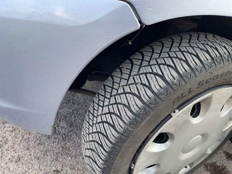 Gebraucht Suzuki Alto 63 PS (46 kW) 2003 Silber Kleinwagen