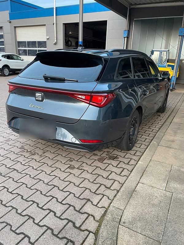 Gebraucht Seat Leon ST Style 150 PS (110 kW) 2021 Blau Kombi