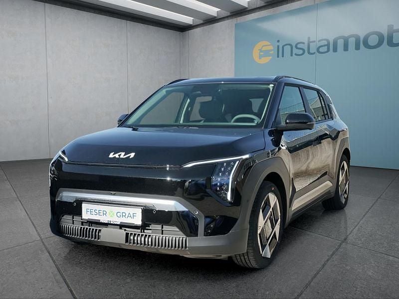 Schwarz Gebraucht 2025 Kia EV3 Earth SUV | 42.449 € (Teuer) - Bild 1/4